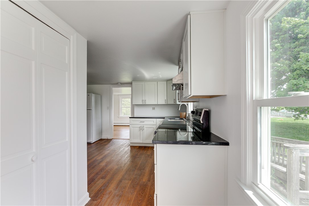 Portsmouth, Rhode Island 02871, United States, 2 Bedrooms Bedrooms, ,1 BathroomBathrooms,Residential,Active,198871