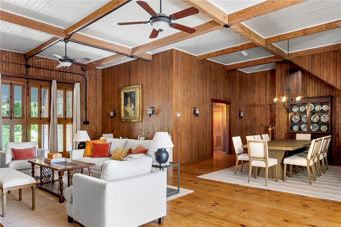 2 Hazard Avenue 4
