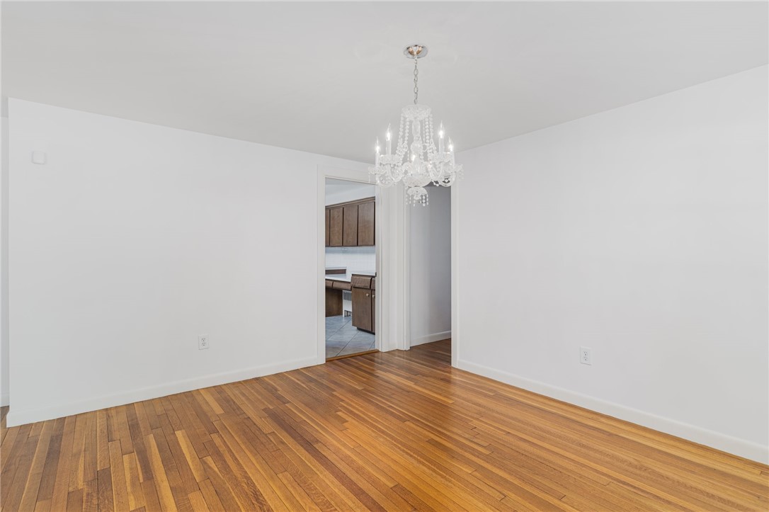 Warwick, Rhode Island 02886, United States, 3 Bedrooms Bedrooms, ,3 BathroomsBathrooms,Residential,Pending,130097