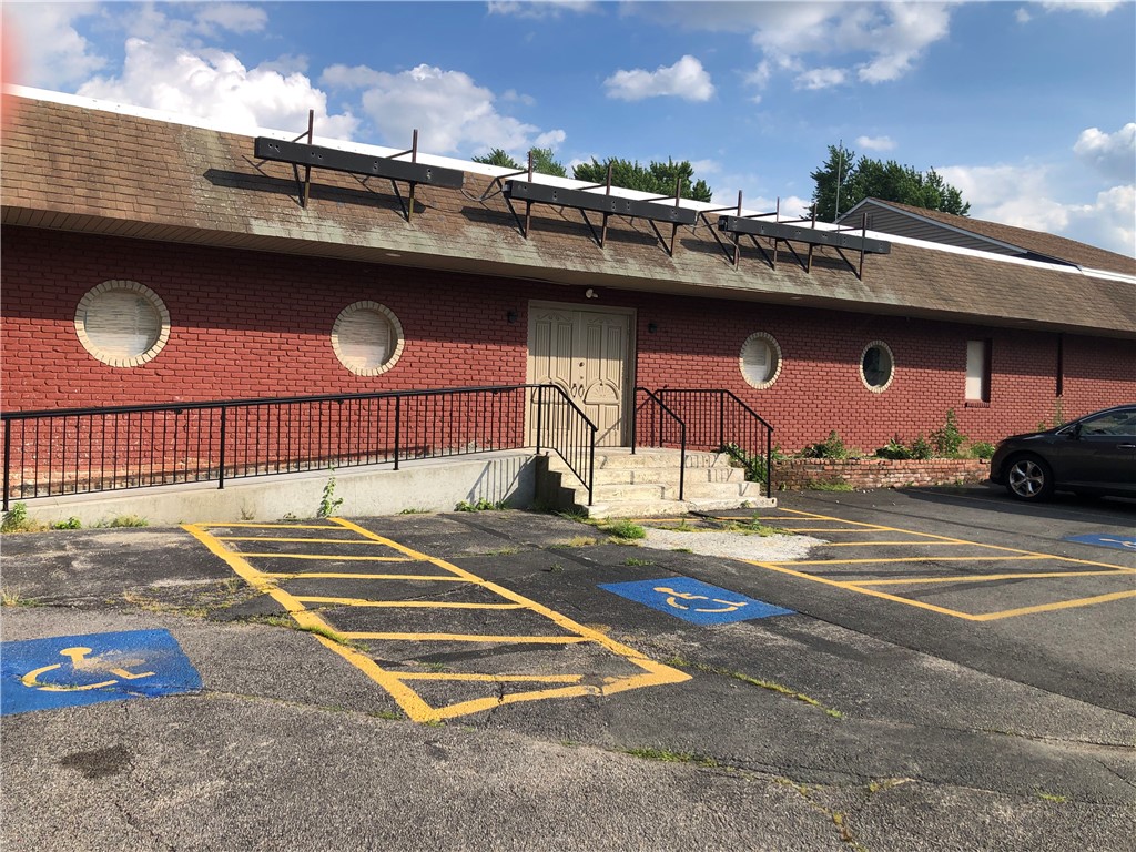 955 West Shore Road