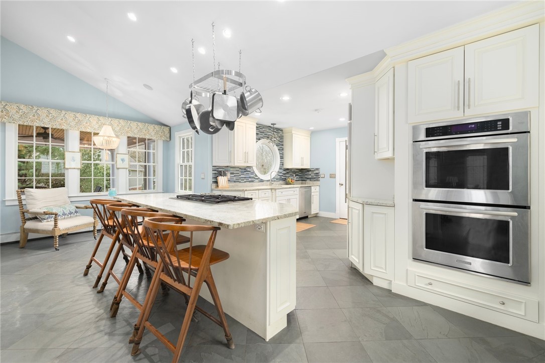 456 Wickford Point Road