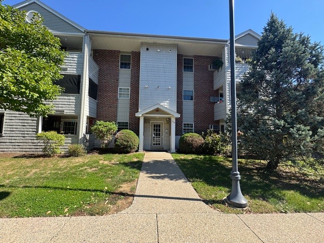 669 Metacom Avenue 17