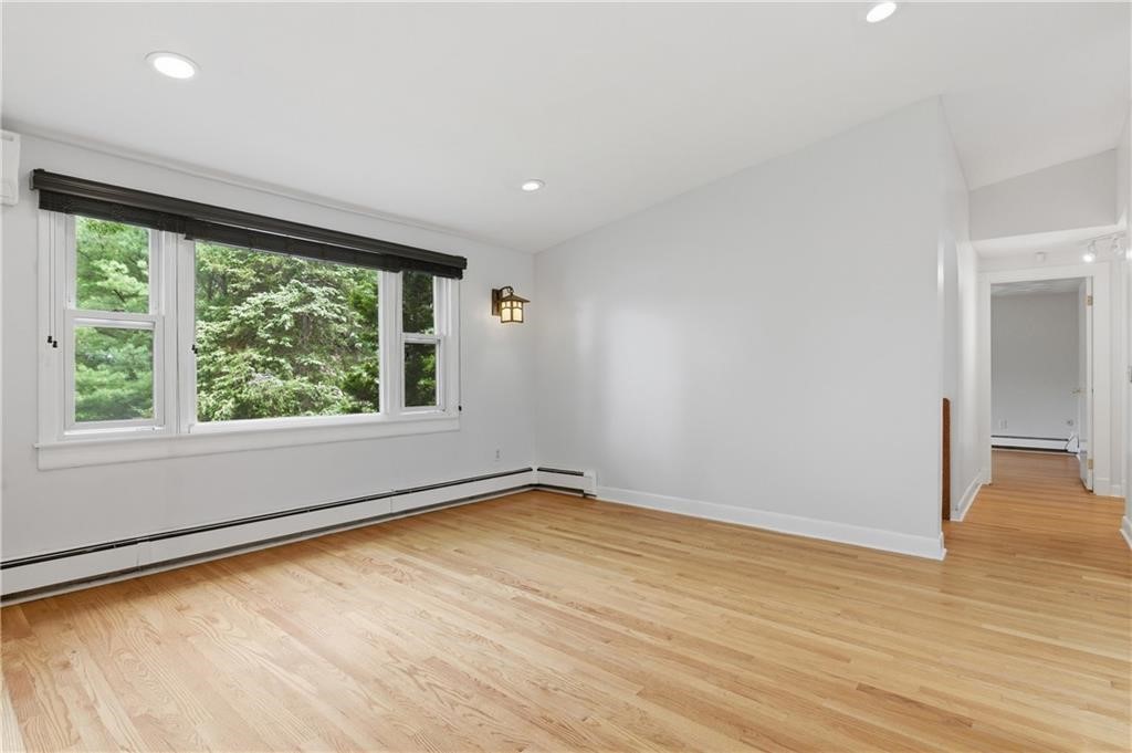 8 Ledgemont Drive