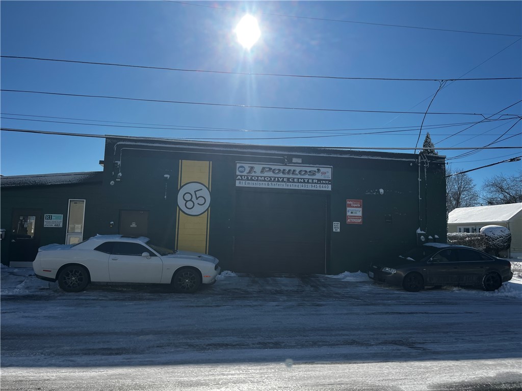 8 Perry Avenue