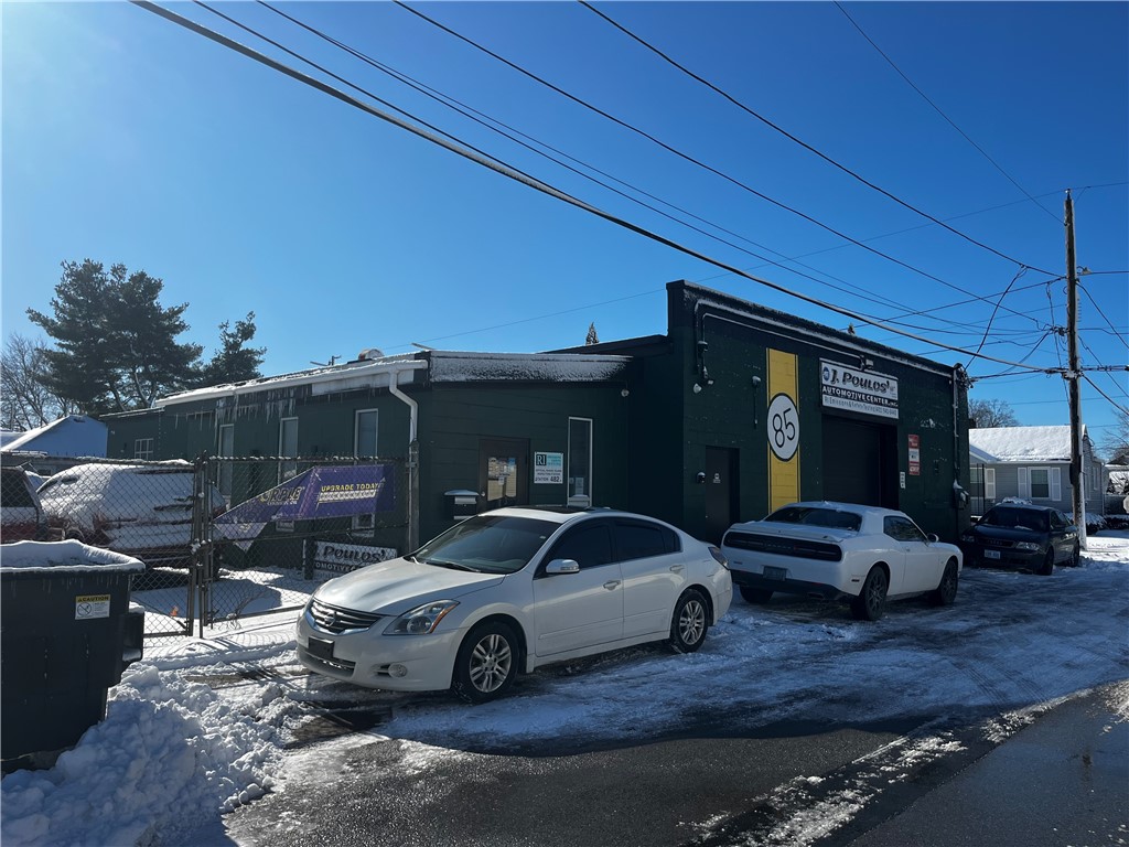 8 Perry Avenue