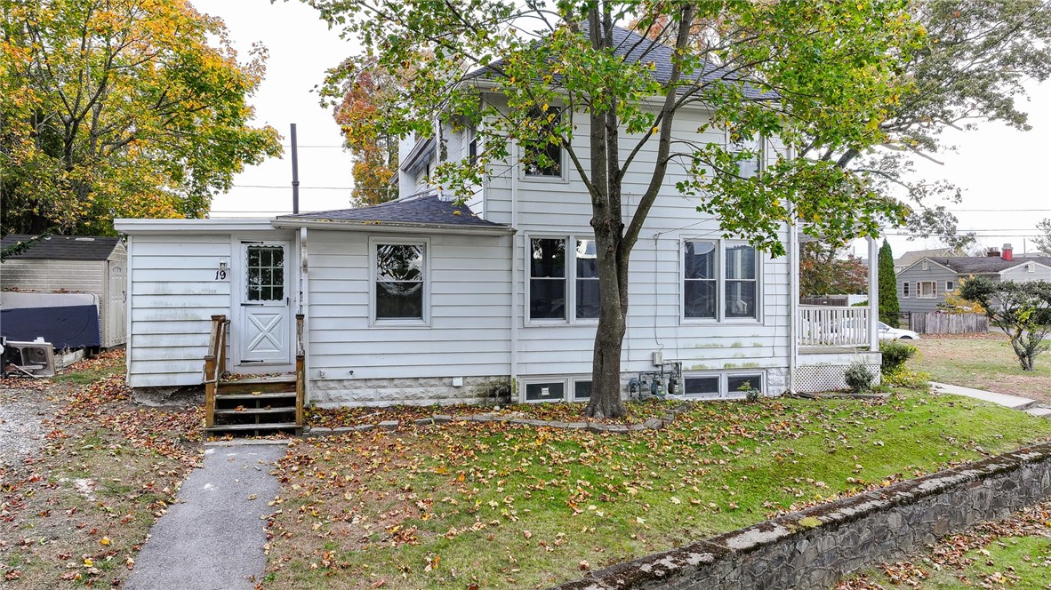 916 BULLOCKS PT Avenue