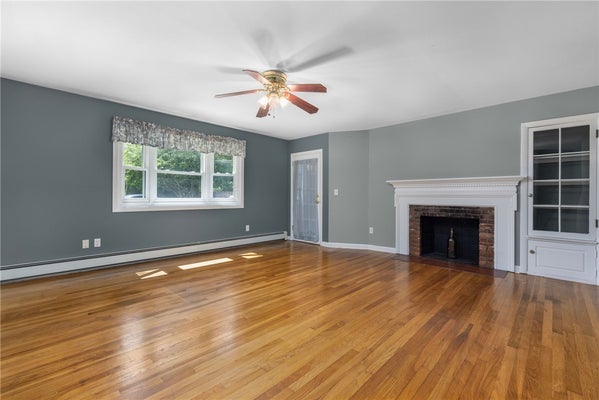 7 RESTMERE TER # A, MIDDLETOWN, RI 02842 - Image 280a8f7b533591ebb1b5f3371e75e283/1574445430