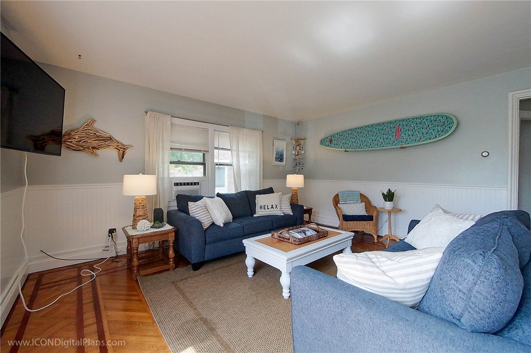 28 Narragansett Avenue 1