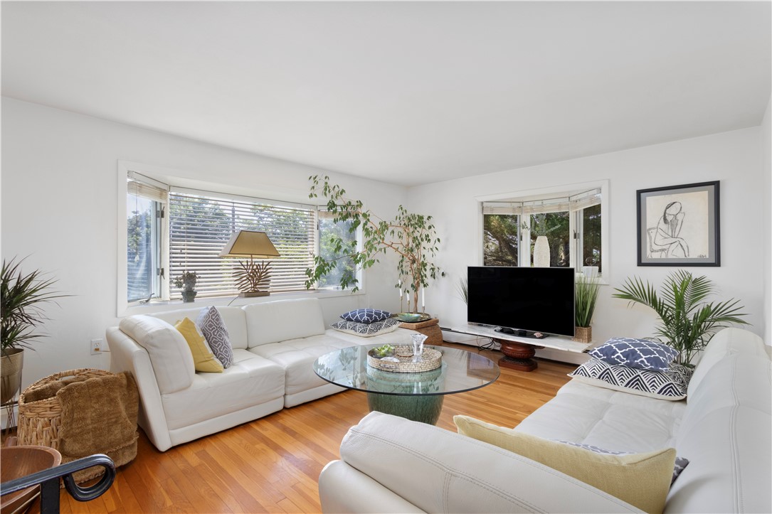 141 Redwood Road