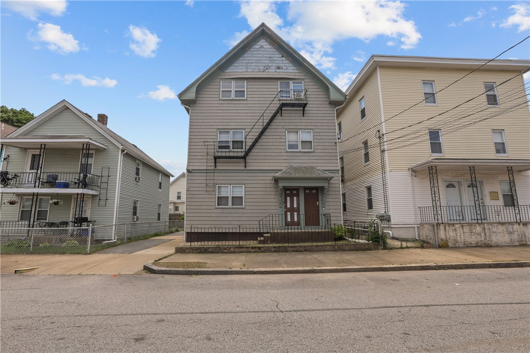 76 Magill Street