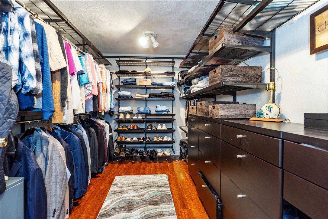 Warwick, Rhode Island 02889, United States, 3 Bedrooms Bedrooms, ,3 BathroomsBathrooms,Residential,Pending,169522