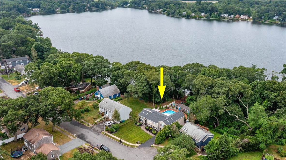 11 Lake Crest Circle