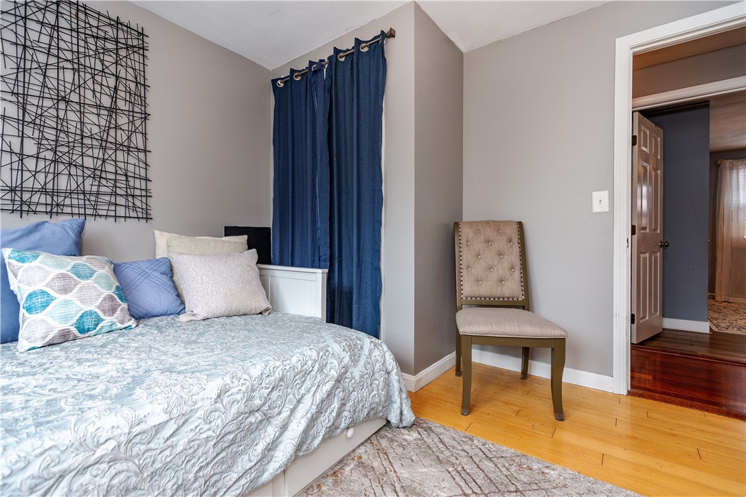 Warwick, Rhode Island 02889, United States, 3 Bedrooms Bedrooms, ,3 BathroomsBathrooms,Residential,Pending,169522