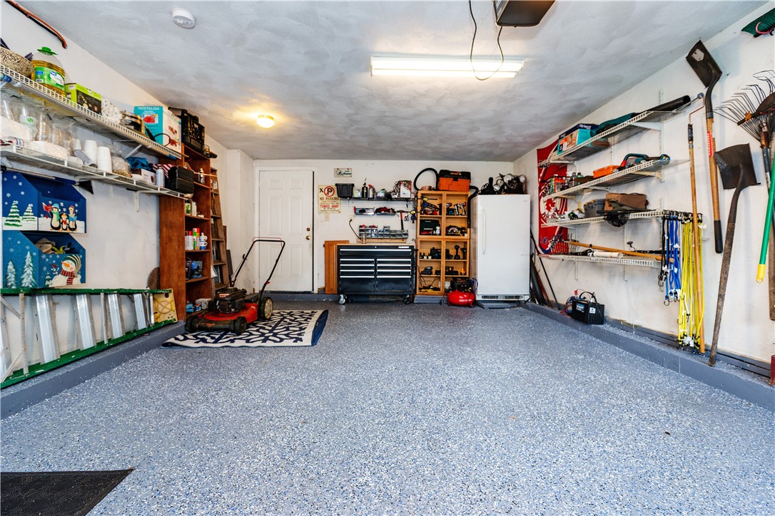 Warwick, Rhode Island 02889, United States, 3 Bedrooms Bedrooms, ,3 BathroomsBathrooms,Residential,Pending,169522