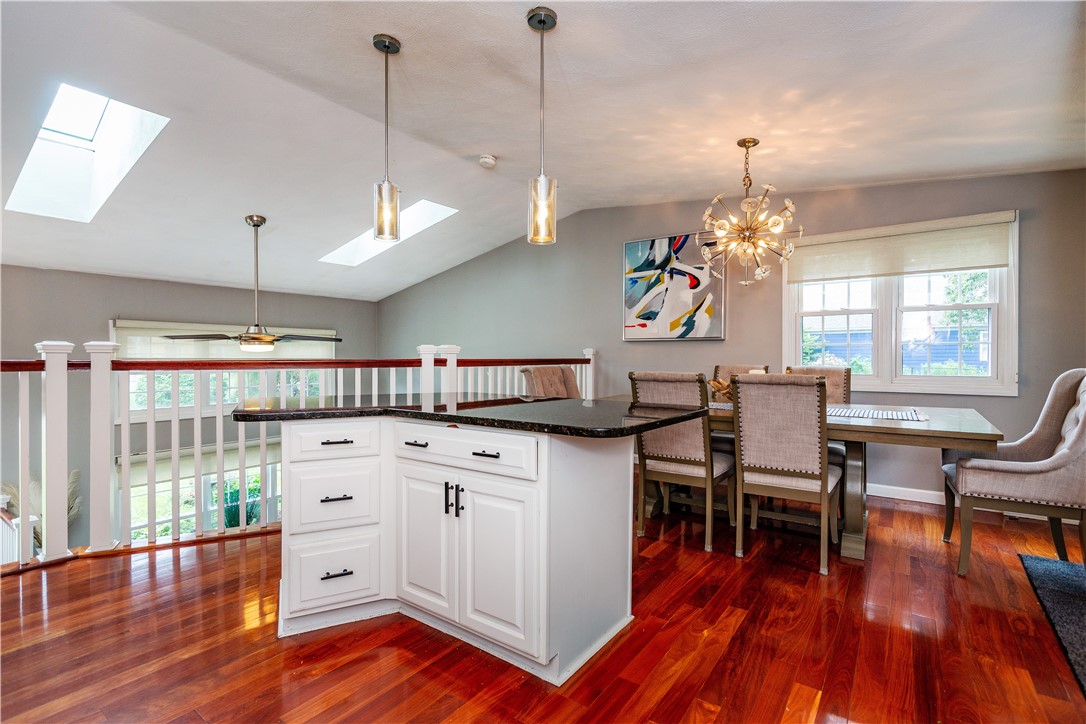 Warwick, Rhode Island 02889, United States, 3 Bedrooms Bedrooms, ,3 BathroomsBathrooms,Residential,Pending,169522