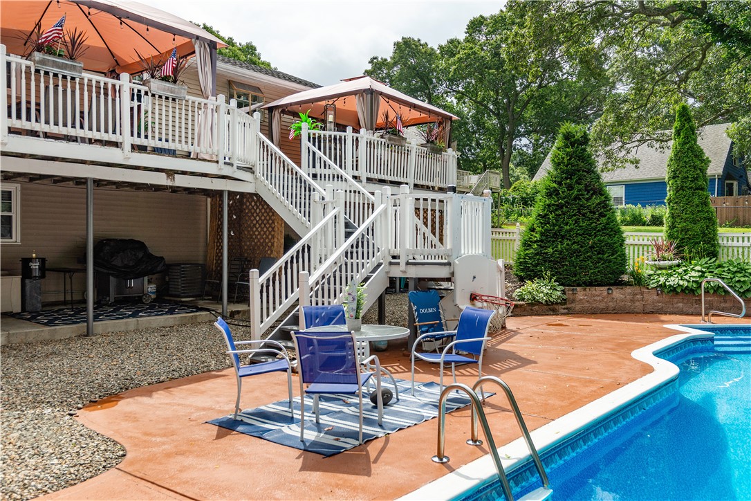 Warwick, Rhode Island 02889, United States, 3 Bedrooms Bedrooms, ,3 BathroomsBathrooms,Residential,Pending,169522