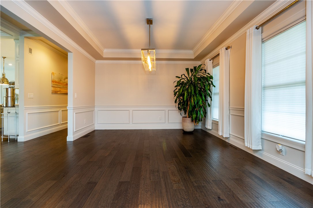 North Kingstown, Rhode Island 02852, United States, 4 Bedrooms Bedrooms, ,4 BathroomsBathrooms,Residential,Pending,215037