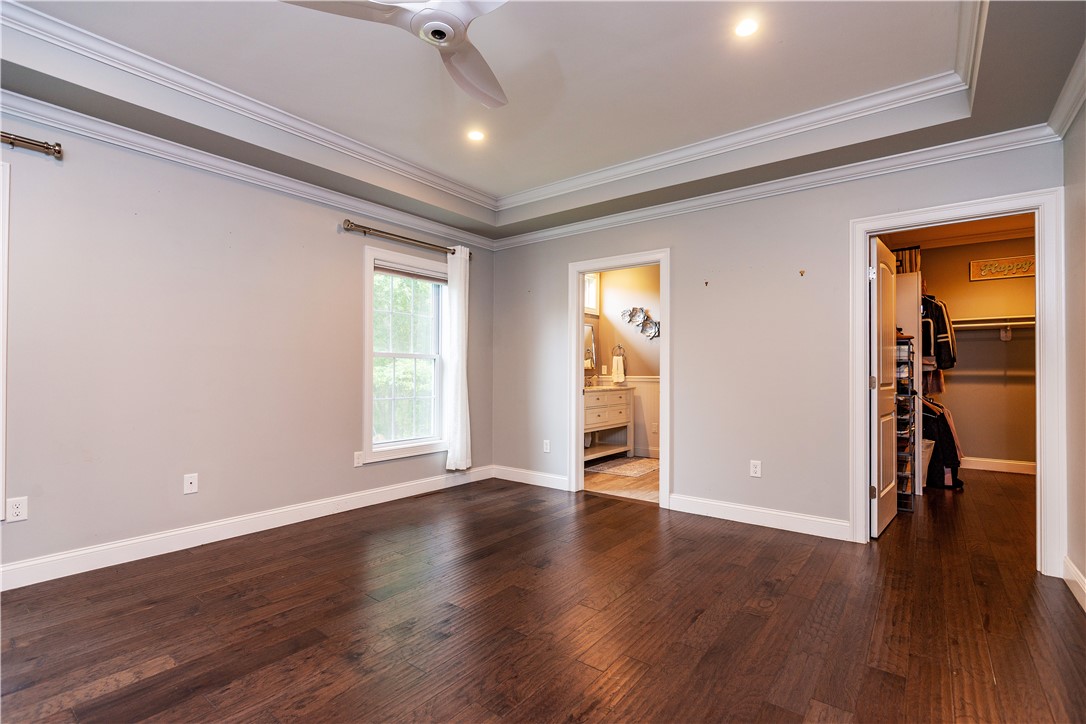 North Kingstown, Rhode Island 02852, United States, 4 Bedrooms Bedrooms, ,4 BathroomsBathrooms,Residential,Pending,215037