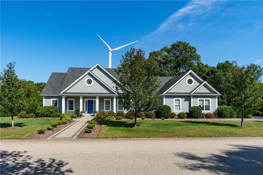 North Kingstown, Rhode Island 02852, United States, 4 Bedrooms Bedrooms, ,4 BathroomsBathrooms,Residential,Pending,215037