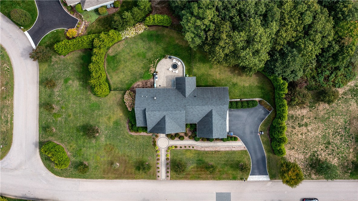 North Kingstown, Rhode Island 02852, United States, 4 Bedrooms Bedrooms, ,4 BathroomsBathrooms,Residential,Pending,215037