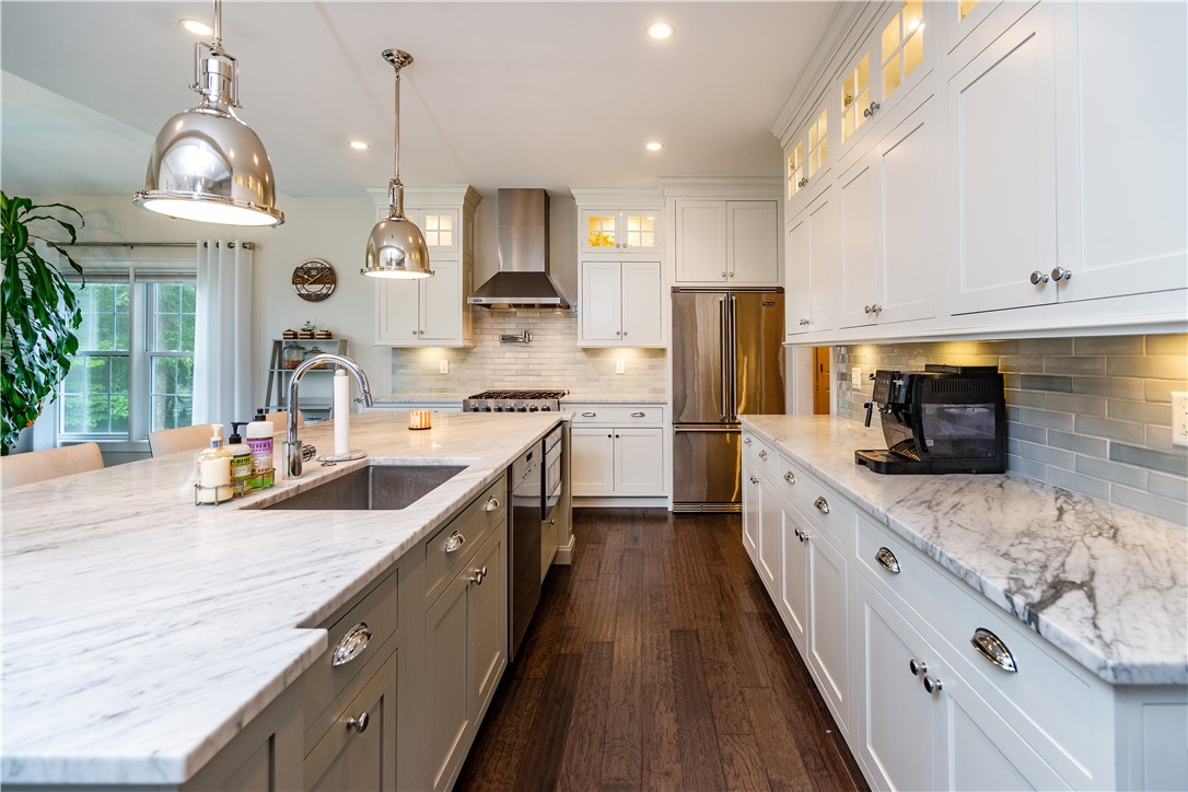 North Kingstown, Rhode Island 02852, United States, 4 Bedrooms Bedrooms, ,4 BathroomsBathrooms,Residential,Pending,215037