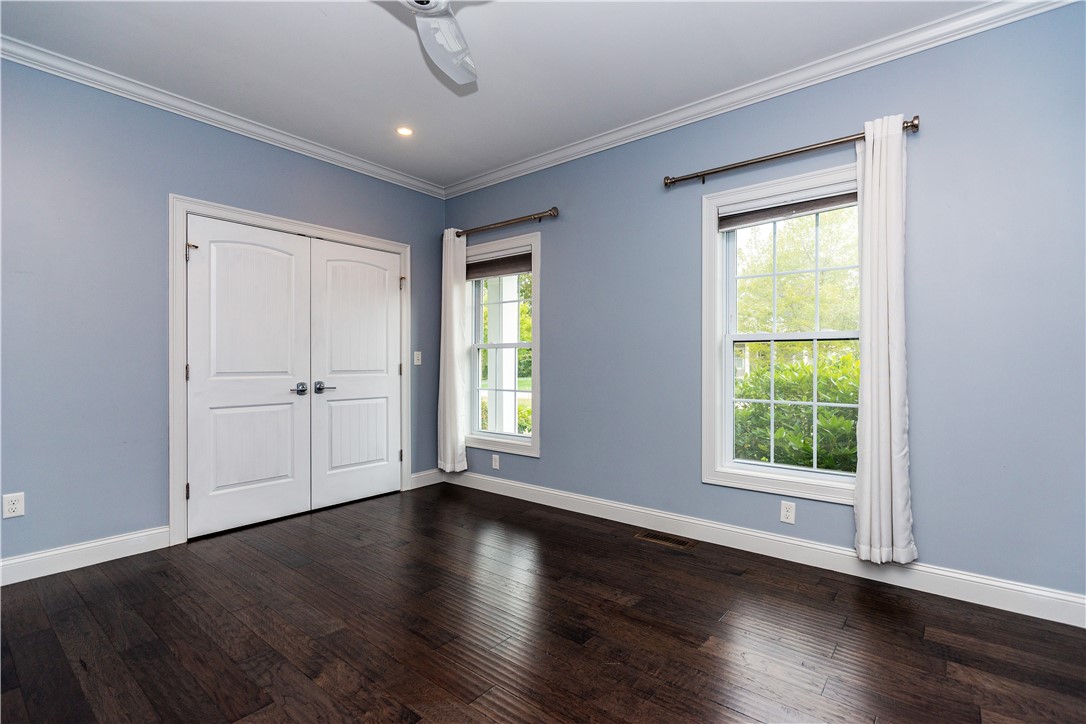 North Kingstown, Rhode Island 02852, United States, 4 Bedrooms Bedrooms, ,4 BathroomsBathrooms,Residential,Pending,215037