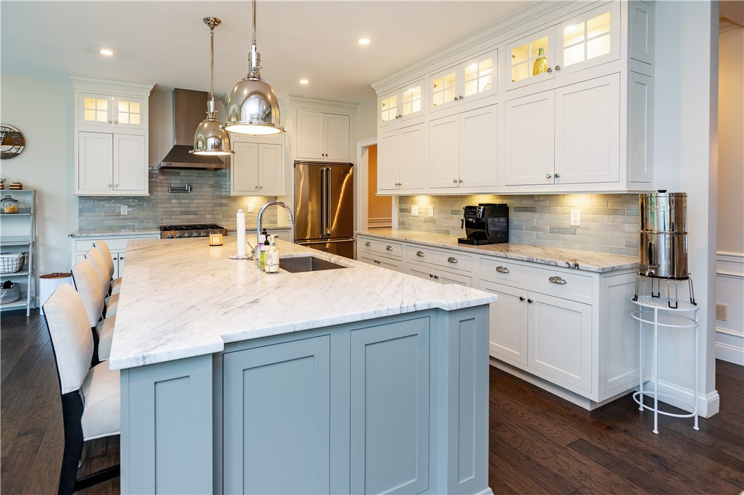 North Kingstown, Rhode Island 02852, United States, 4 Bedrooms Bedrooms, ,4 BathroomsBathrooms,Residential,Pending,215037