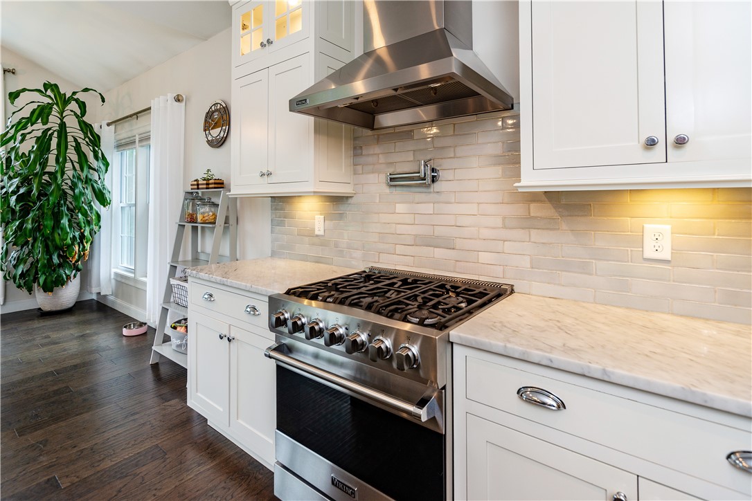 North Kingstown, Rhode Island 02852, United States, 4 Bedrooms Bedrooms, ,4 BathroomsBathrooms,Residential,Pending,215037