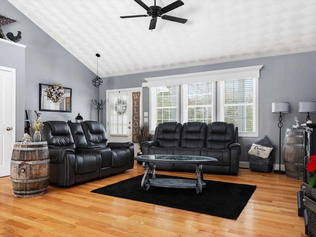 12 Hillside Drive