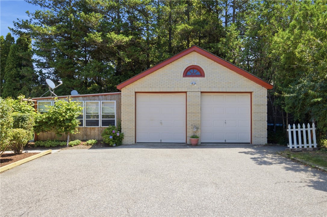 247 West Main Road