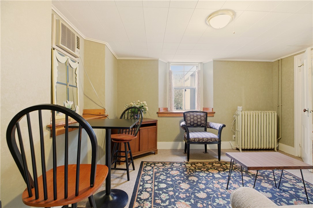 Newport, Rhode Island 02840, United States, 1 Bedroom Bedrooms, ,1 BathroomBathrooms,Residential,Active,249929