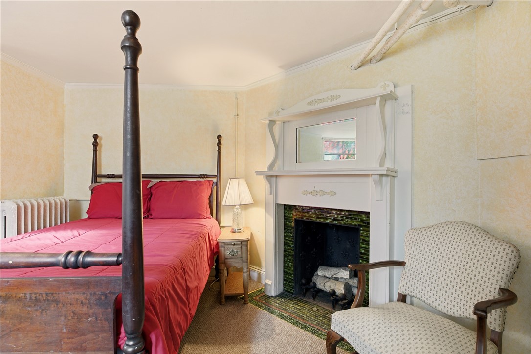 Newport, Rhode Island 02840, United States, 1 Bedroom Bedrooms, ,1 BathroomBathrooms,Residential,Active,249929