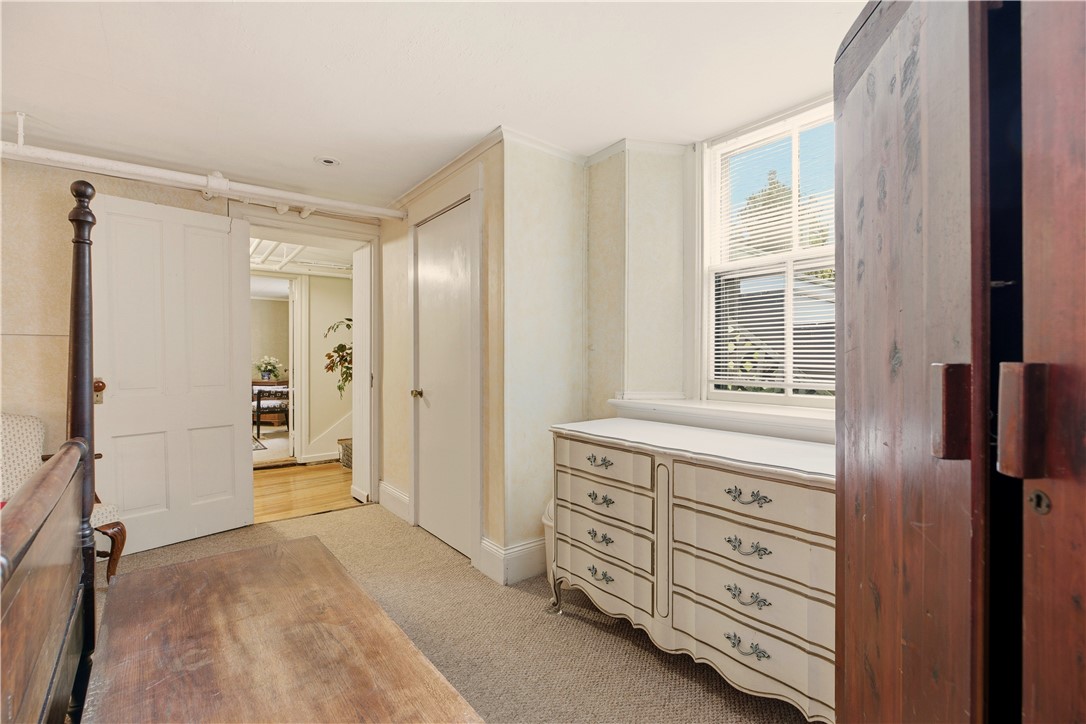 Newport, Rhode Island 02840, United States, 1 Bedroom Bedrooms, ,1 BathroomBathrooms,Residential,Active,249929