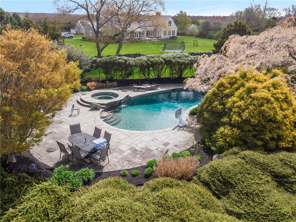 40 Little Harbor Road
