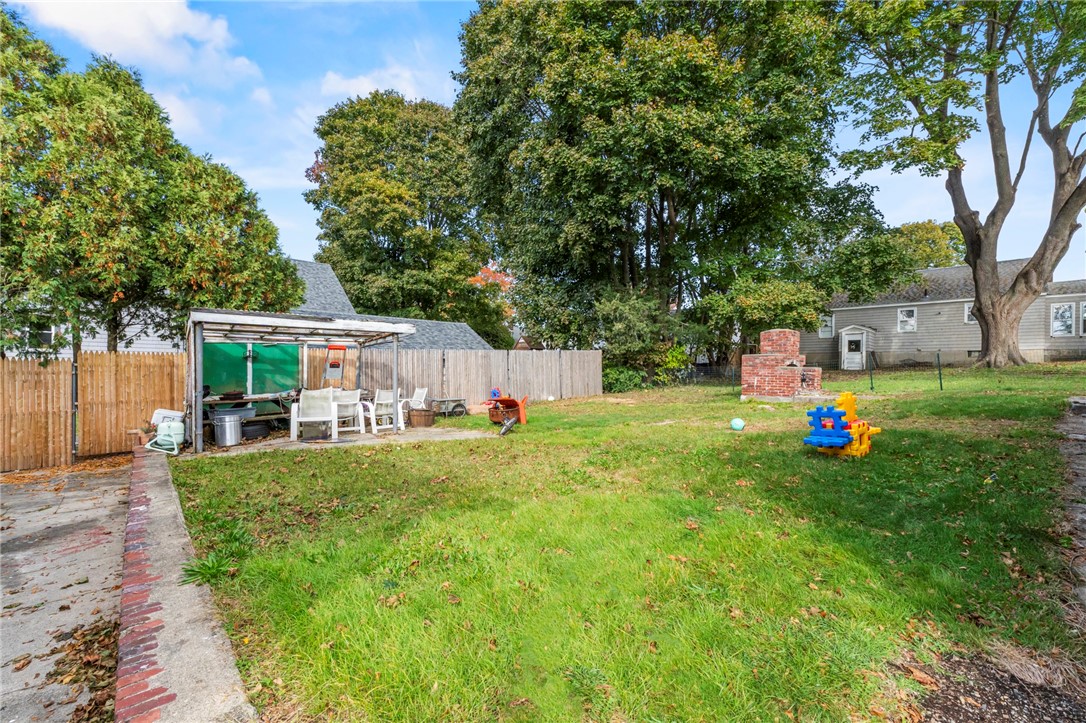 379 Maple Avenue 381