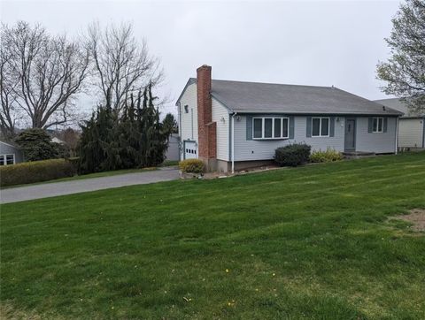 24 Longmeadow Avenue Middletown RI 02842