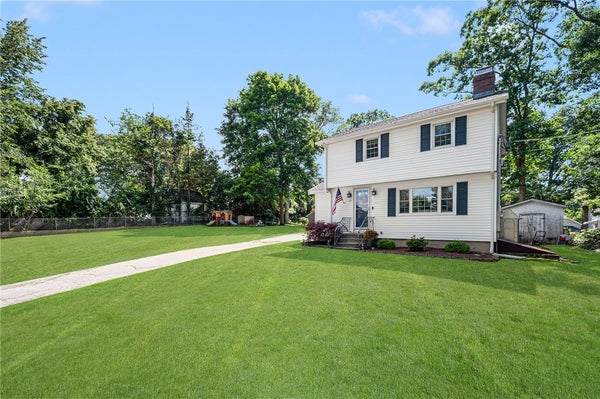 22 CLYDE ST, BLACKSTONE, MA 01504 - Image 2aa852a84e295e44afceccfc62648b5e/937640810