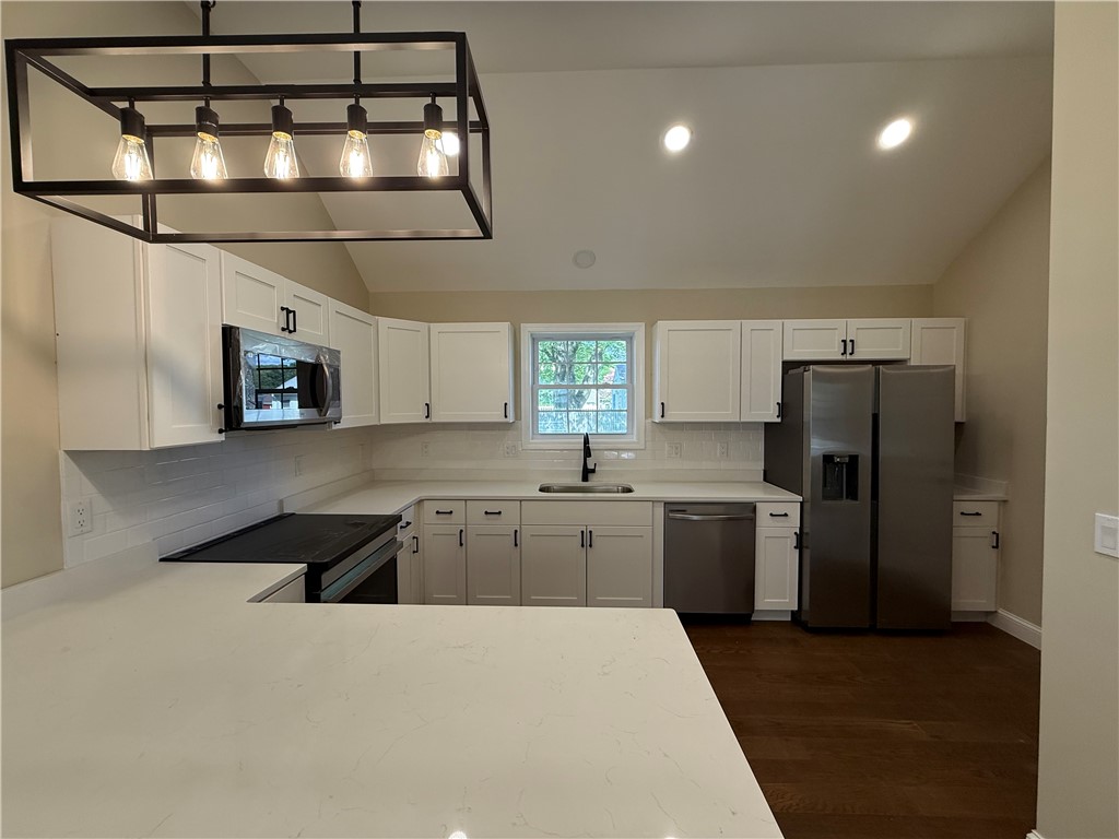 189 Pleasant View Avenue