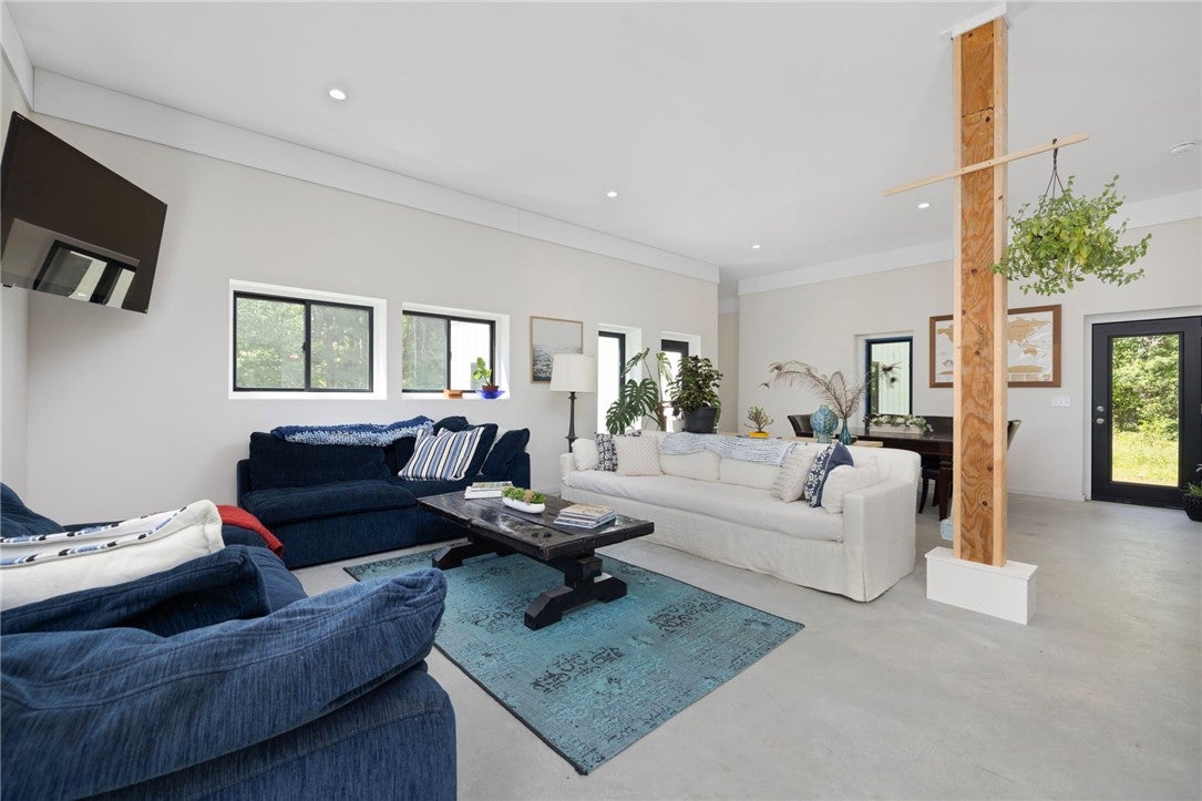 10 Bucknam Road