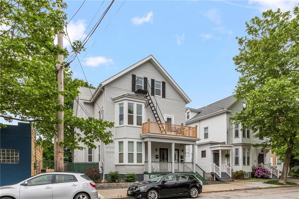 198 CAMP ST # 3, PROVIDENCE, RI 02906 - Image 2ac7a880a9fba3dfb4ab9a2b0925228e/2500787360