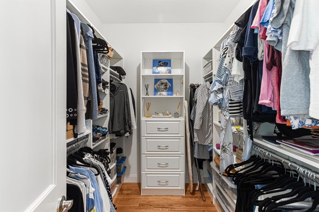 North Kingstown, Rhode Island 02852, United States, 2 Bedrooms Bedrooms, ,3 BathroomsBathrooms,Residential,Active,194513