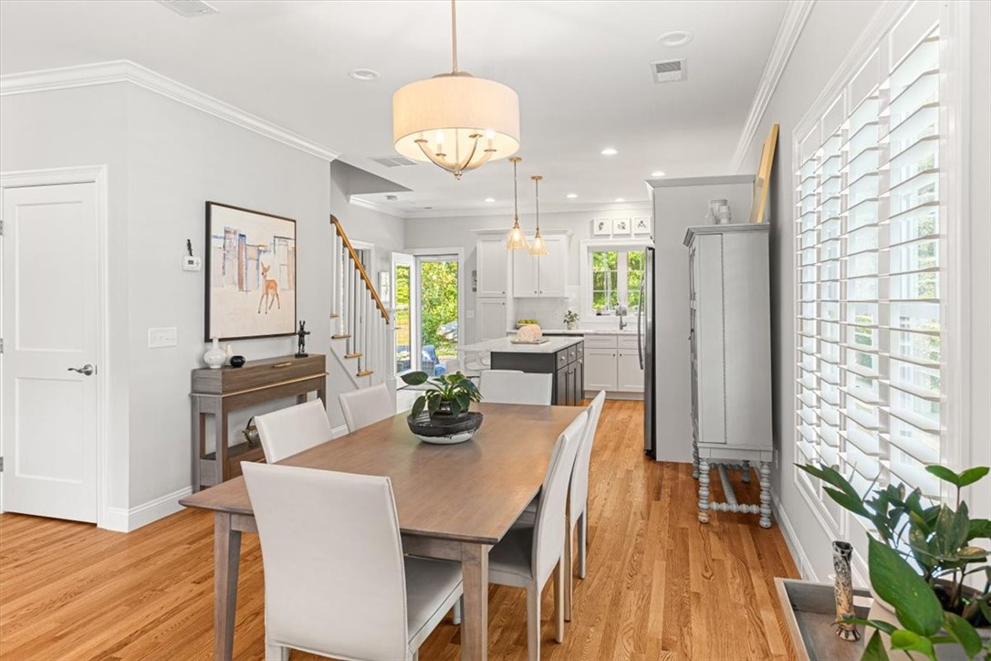 North Kingstown, Rhode Island 02852, United States, 2 Bedrooms Bedrooms, ,3 BathroomsBathrooms,Residential,Active,194513