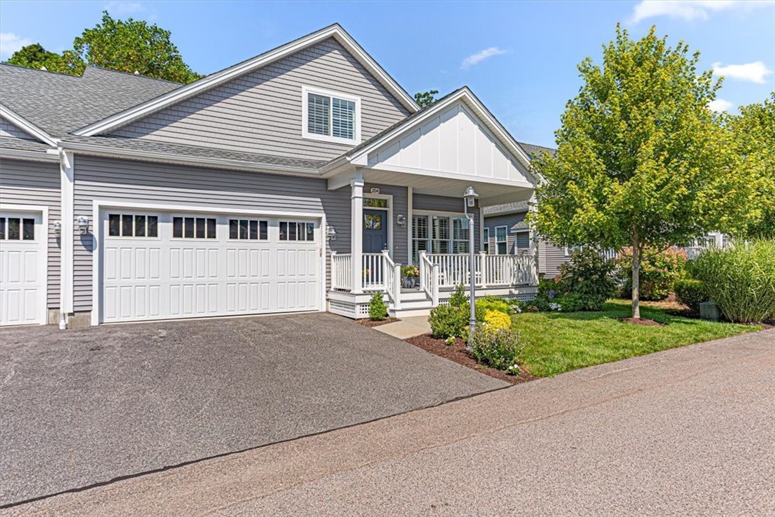 North Kingstown, Rhode Island 02852, United States, 2 Bedrooms Bedrooms, ,3 BathroomsBathrooms,Residential,Active,194513