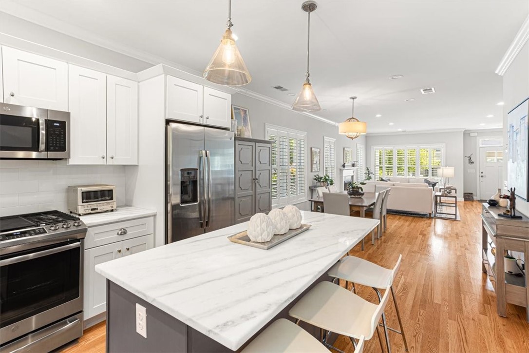 North Kingstown, Rhode Island 02852, United States, 2 Bedrooms Bedrooms, ,3 BathroomsBathrooms,Residential,Active,194513