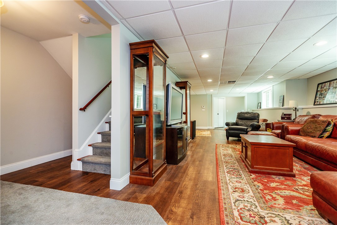 Smithfield, Rhode Island, 02917, United States, 4 Bedrooms Bedrooms, ,3 BathroomsBathrooms,Residential,Active,2025571