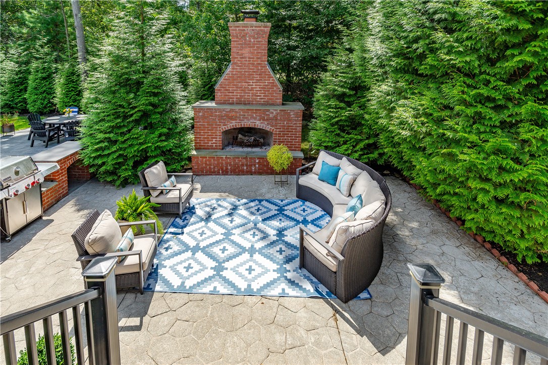 Smithfield, Rhode Island, 02917, United States, 4 Bedrooms Bedrooms, ,3 BathroomsBathrooms,Residential,Active,2025571