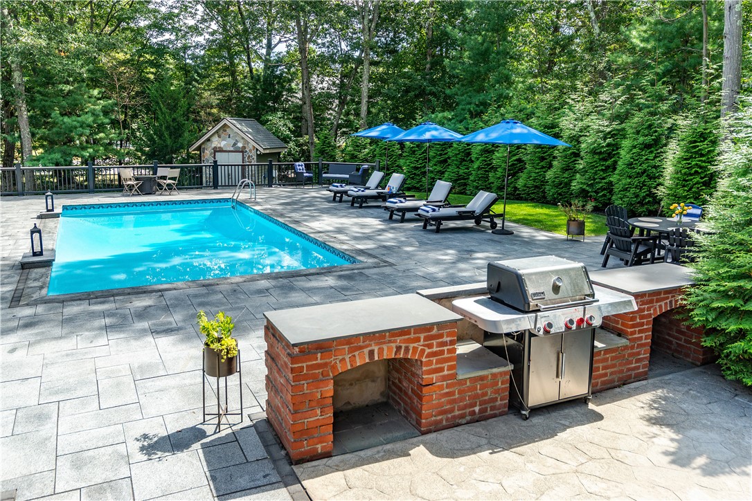 Smithfield, Rhode Island, 02917, United States, 4 Bedrooms Bedrooms, ,3 BathroomsBathrooms,Residential,Active,2025571