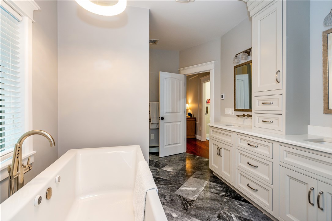 Smithfield, Rhode Island, 02917, United States, 4 Bedrooms Bedrooms, ,3 BathroomsBathrooms,Residential,Active,2025571