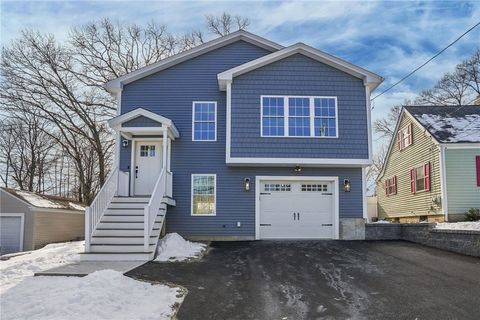 85 Colonial Avenue Cumberland RI 02864