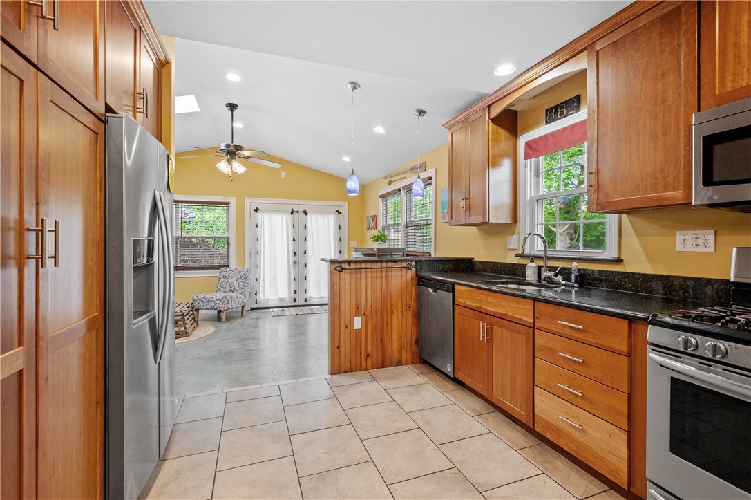 882 Point Judith Road
